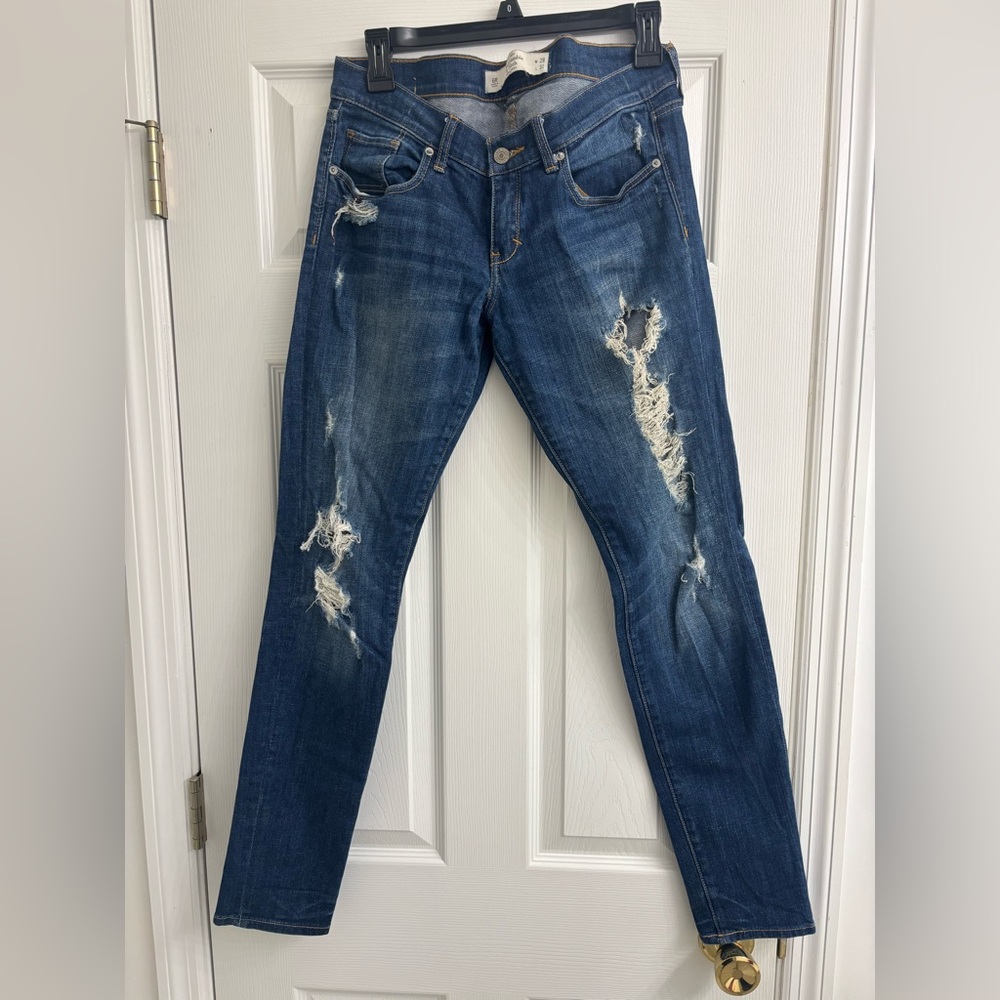 Abercrombie and fitch destroyed skinny jeans